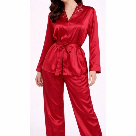 Private Luxuries Other - (VTG) PRIVATE LUXURIES • 3-Piece Red Satin Embroidered Pajama Set, L